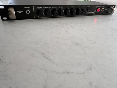 Tech 21 SansAmp RBI Bass Effektpedal