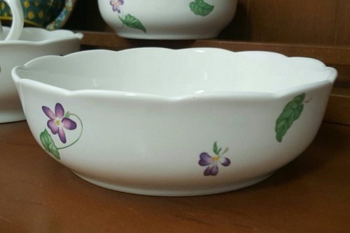 Ciotola per cereali Lenox Lantana modello viola a molla 6 1/2 pollici - Foto 1 di 4