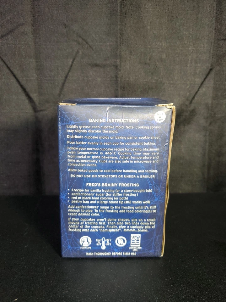 Fred NomSkulls Kooky Espeluznante Halloween Cupcakes Hornear Moldes Tazas ~ Nuevo Juego de 4 Foto 3 de 4