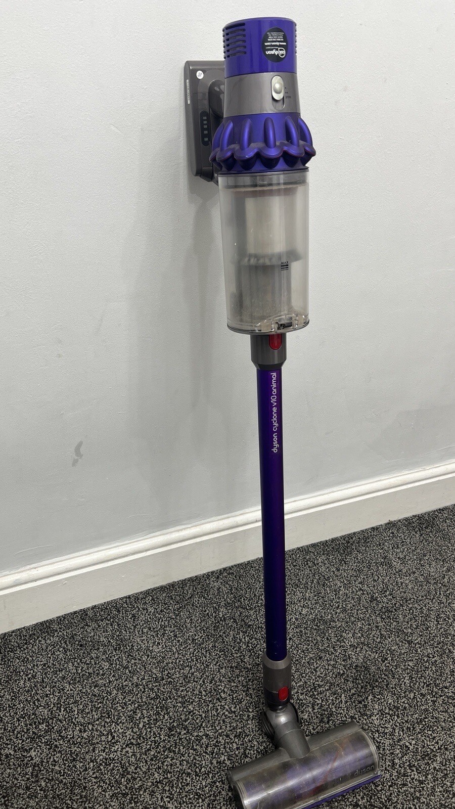 Dyson Cyclone V10 Animal Cordless Vacuum Cleaner eBay