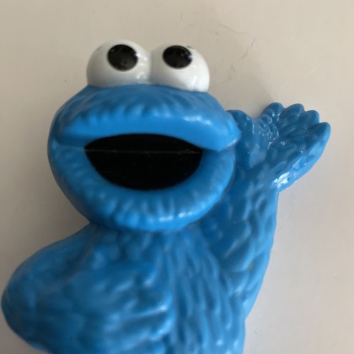 Sesame Street Workshop Cookie Monster Figure HASBRO 2013 Hard PVC - Picture 2 of 8