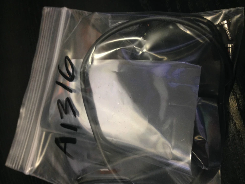 Apple 27" LED Cinema Display A1316 iSight Camera Board/CABLE/SCREWS - Image 2 of 4