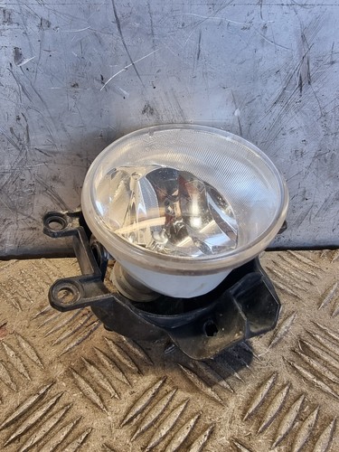 TOYOTA YARIS FOG LAMP FRONT RIGHT 8121002110 FOG LIGHT 1.5 HYB HATCHBACK 2017 - Picture 3 of 11