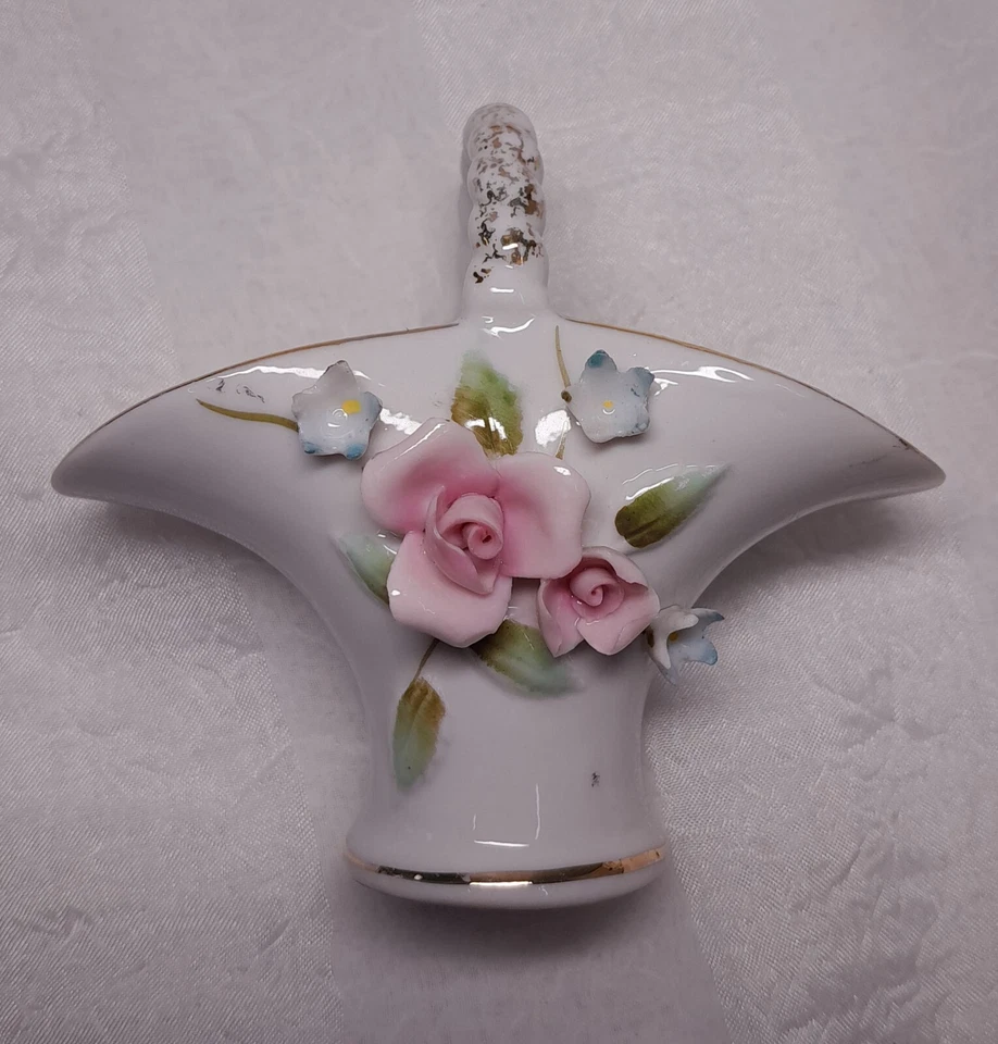 Vintage Porcelain Basket with applied flowers and golden accents - image 2 of 4