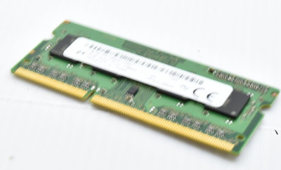 Micron 4GB DDR3L-1600 SO-DIMM PC3L-12800S MT8KTF51264HZ-1G6E1 Notebook RAM