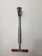 Skillcraft Taiwan 3/8 inch Sidewinder Speed Wrench Ratchet Knurled T Handle