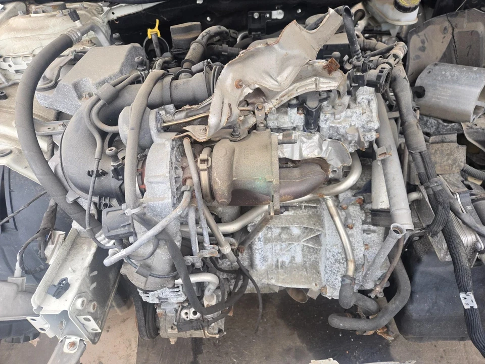 Mercedes-Benz CLA 250 GLA 250 2015-18 Vin 4G 4E motor 2,0 motor turbo 76 k Foto 4 de 4