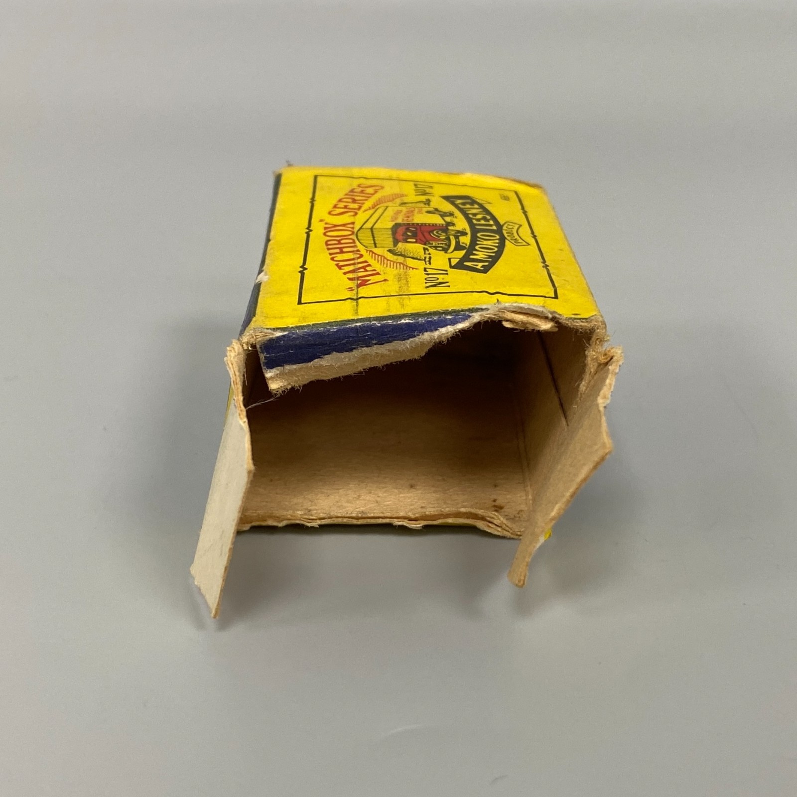 NO 17 BEDFORD REMOVALS VAN MATCHBOX SERIES A MOKO LESNEY TOYS VINTAGE DIE-CAST thumbnail 16