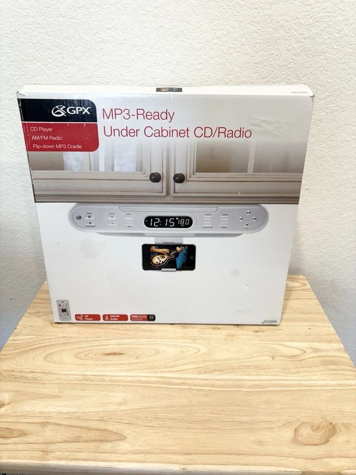 GPX MP3-Ready Under Cabinet CD/Radio MP3 Player Timer, Remote, KC220S Brand NEW - Image 2 of 4