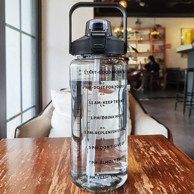 2L Strohhalm Trinkflasche Großes Fassungsvermögen Kunststoff Wasserbecher Tragbar Trinkflasche
