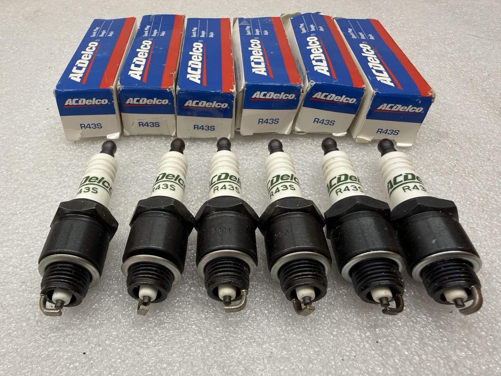 Genuine GM OEM Spark Plug-Conventional ACDelco Pro R43S 6-Pack