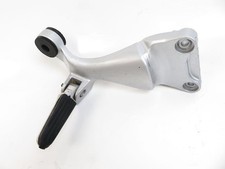 PLATINE ET REPOSE PIEDS ARRIERE DROIT SUZUKI GSXR 1300 HAYABUSA 2001-2001