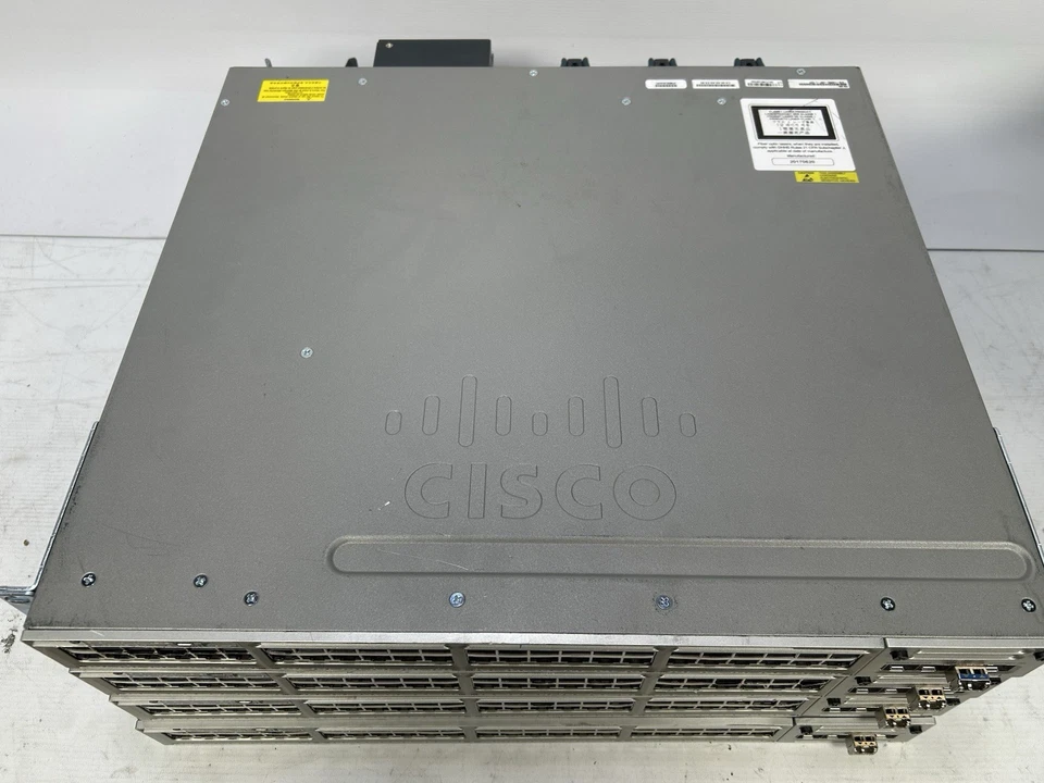 Cisco Catalyst WS-C3850-48F-L Switch Ethernet 48 Ports + C3850-NM-2-10G - Photo 4/4