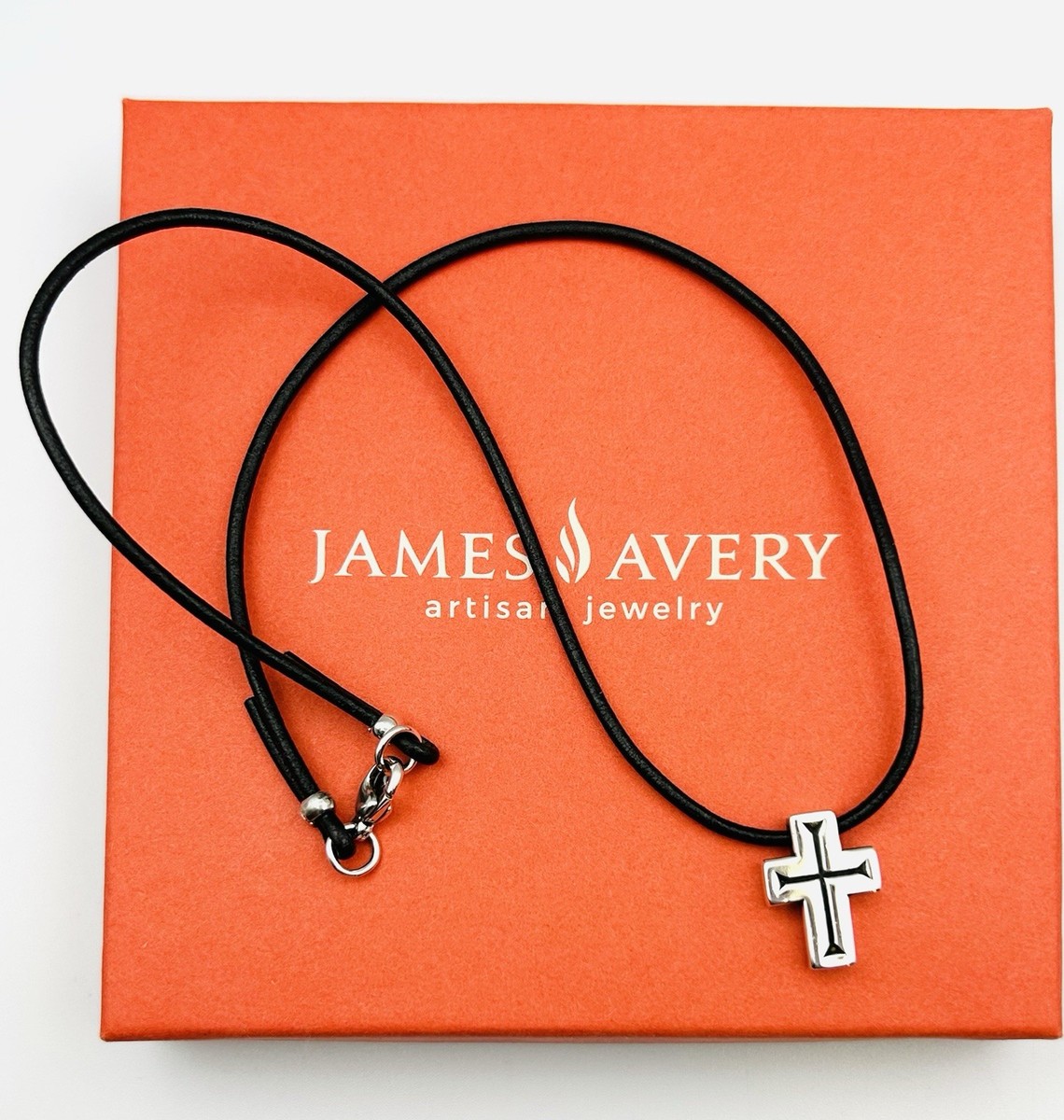 アクセサリー CW-49 James Avery Retired Silver Cuneiform Thick Cross Pendant w Leather