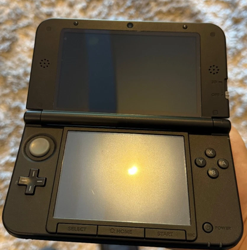 Nintendo 3DS XL Spielkonsole Blau/Schwarz Handheld - Gebraucht - Bild 3 von 4