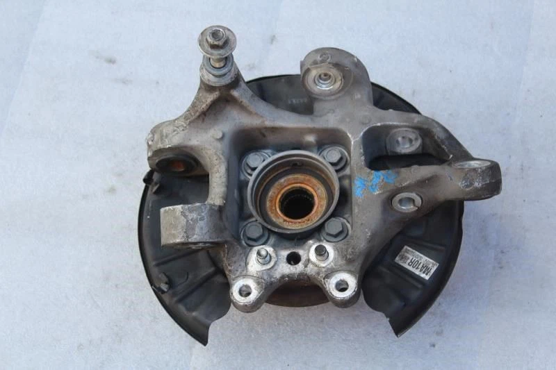 Lexus LS460 2007 lado del pasajero derecho nudillo trasero eje buje Foto 2 de 4