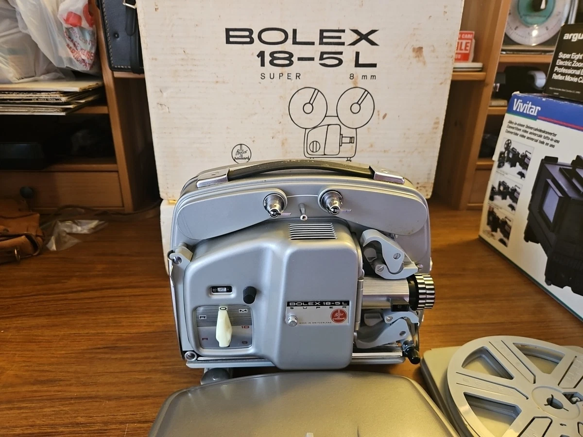 MUSEU DO SOM E DA IMAGEM: Projector de 8 mm Bolex Paillard 18-5 MUSEU DO SOM E DA IMAGEM: Projector de 8 mm Bolex Paillard 18-5
