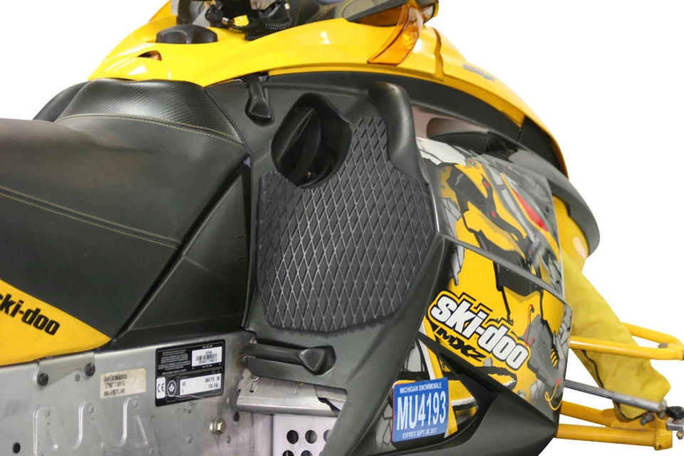 Rodilleras Ski-Doo REV (03-07) XRS 600/800 PDP Diamond Grip MOTO DE NIEVE 3M - ROJO Foto 3 de 4