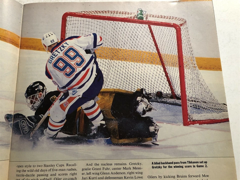 1988 Sports Illustrated Edmonton Oilers WAYNE GRETZKY No Label STANLEY CUP Class - Image 2 of 4