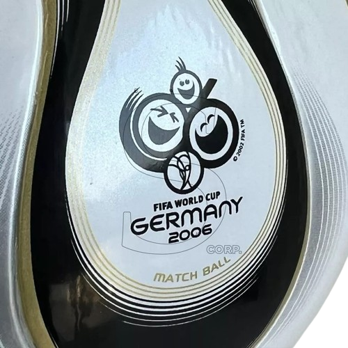 "Official Adidas Teamgeist Germany 2006 World Cup Soccer Ball - Size 5 FIFA Matc - Picture 4 of 4