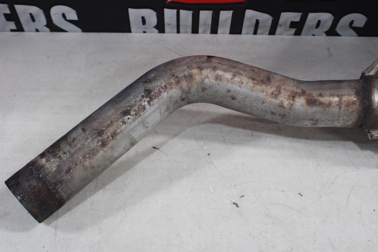 06- 11 BENTLEY CONTINENTAL LH DRIVERS SIDE MUFFLER W/PIPES NO TIPS