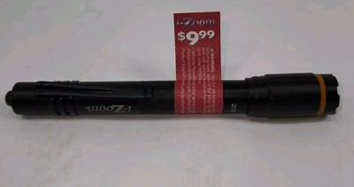 New Black I-zoom Flashlight With Clip NWT 
