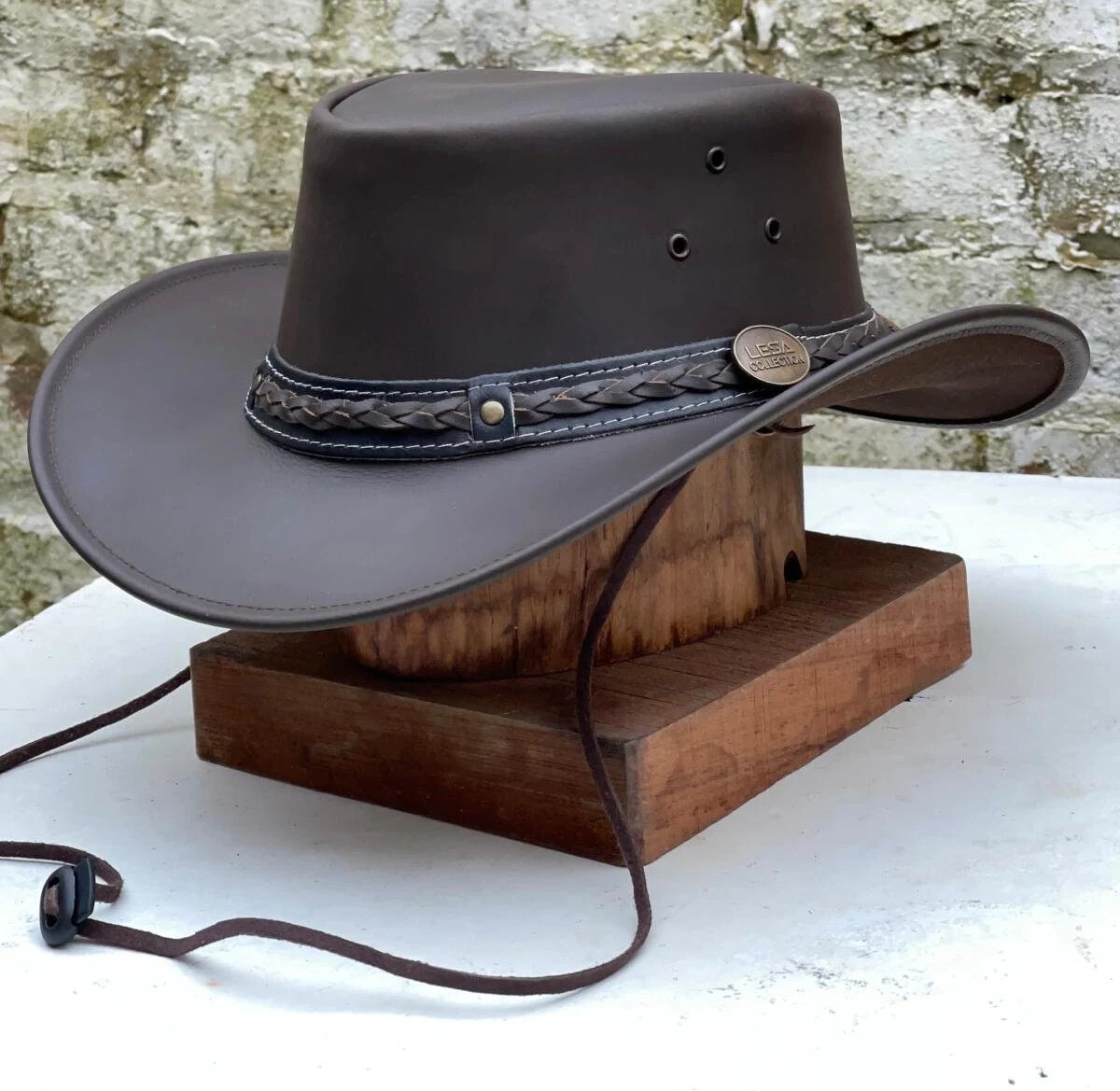 Men's Aussie Brown Leather Western Cowboy Outback Hat Wide Brim and  Chinstrap