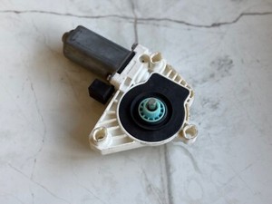 " VW GOLF 7 VII FENSTERHEBERMOTOR VORNE RECHTS 5Q4959802B "