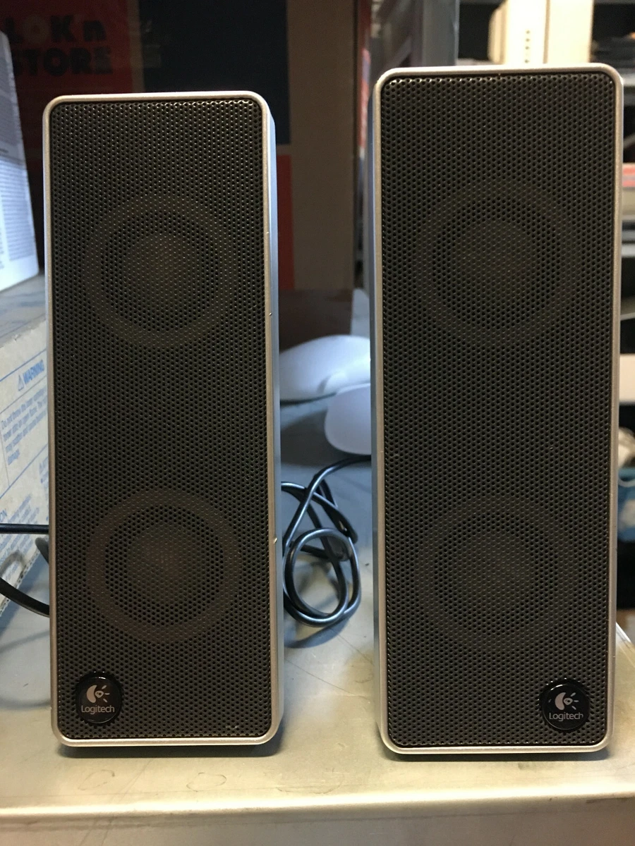 GENIUNE Logitech S-0194B PC Speakers WITH ORIGINAL CASE AND ALL CABLES UK  SELLER