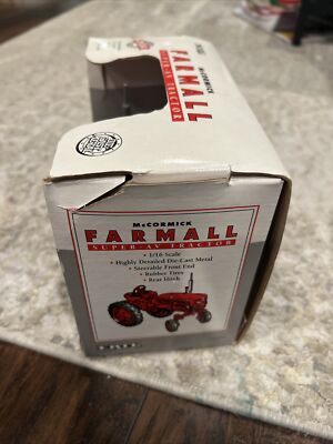 Ertl McCormick Farmall Super AV 1/16 Diecast Farm Tractor Replica