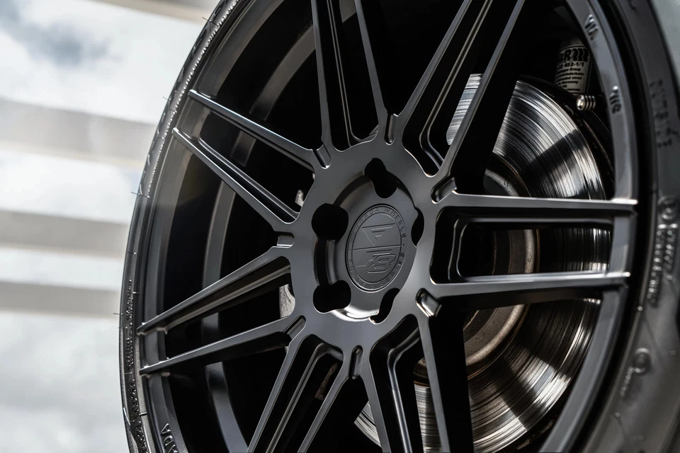 Ferrada FORGE-8 FR6 Wheel 20x10.5 (40, 5x120.65, 72.56) Black Single Rim Foto 4 de 4