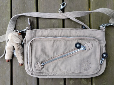 Kipling Handtasche Bess grau klein Affe - nie benutzt