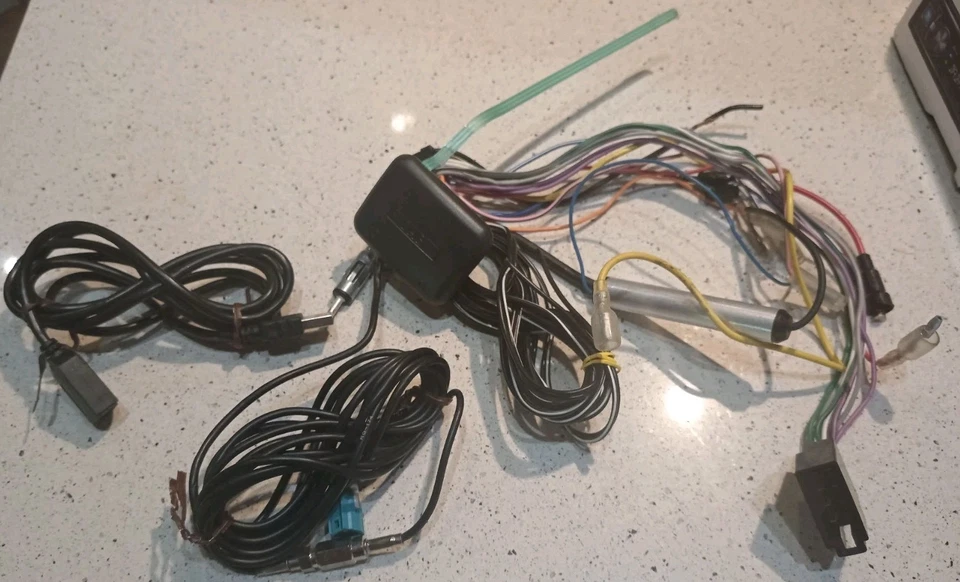 autoradio bluetooth ALPINE CDE-136BT - Immagine 3 di 4