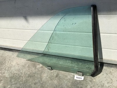 SZYBA BOCZNA PRAWA TYL TYLNA MERCEDES W124 COUPE C124 CE