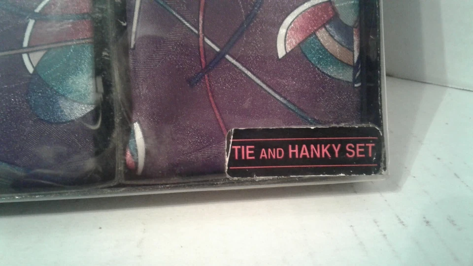 Ketch Classics Tie Men's Multi Color Abstract Print Necktie and Hanky  NWT - Image 2 of 4