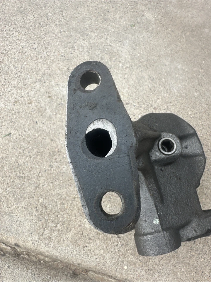 Bomba de aceite de repuesto Melling M-84D Stock para modelos Ford 75-98 seleccionados Foto 3 de 4