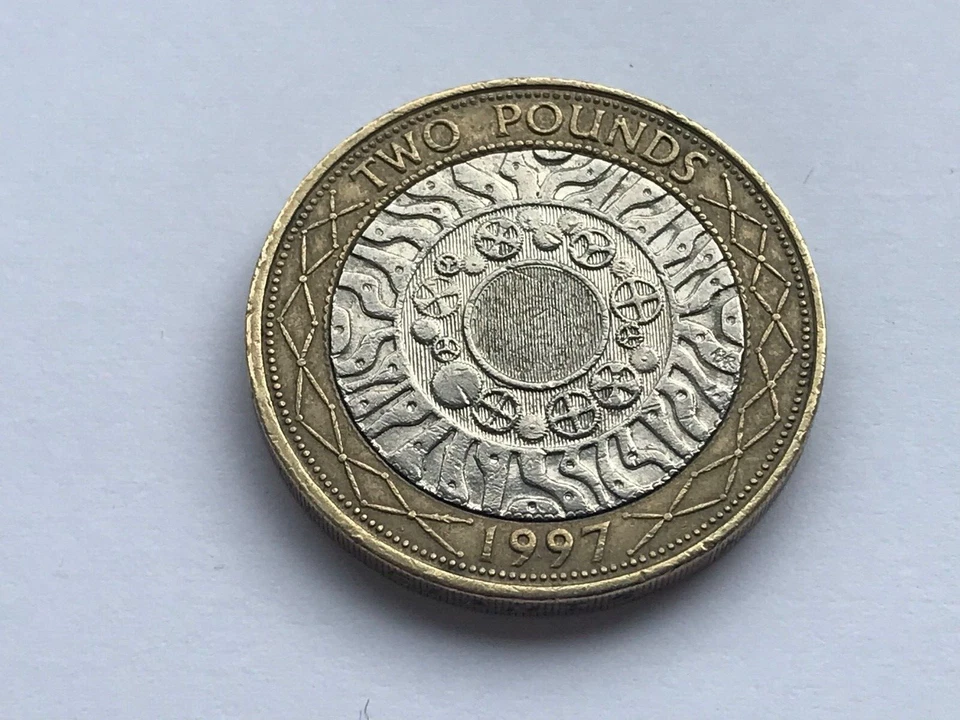 1997 TECHNOLOGY STANDING ON THE SHOULDERS OF GIANTS TWO 2 POUND COIN CIRCULATED - Image 3 of 4