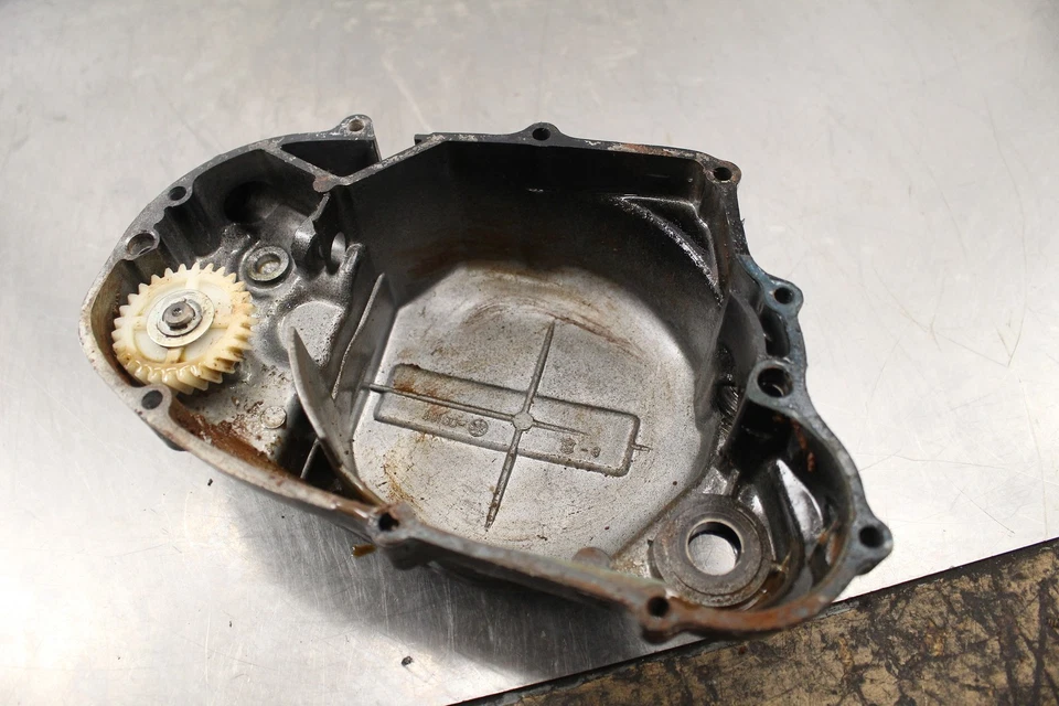 Yamaha DT100 1978 cubierta de embrague lateral del motor S784 Foto 2 de 4