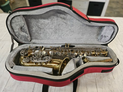 #ad Alto Saxophone Gold Lacquer Engraved Body w Mouthpiece amp; Case Plays Well $259.99