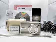 Mint in Box Fujifilm FinePix F30 Compact Digital Camera 6.3MP Silver Japan