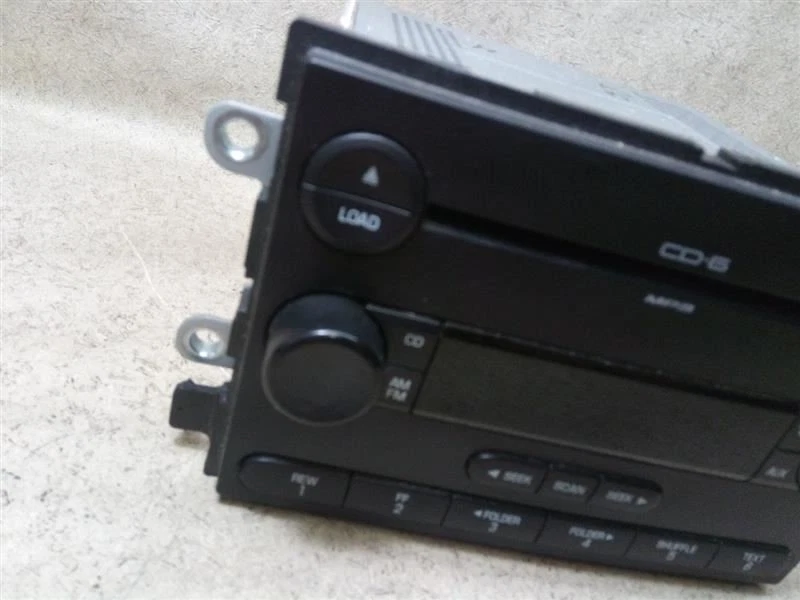 Radio estéreo AM FM CD 6 discos reproductor de MP3 compatible con 06-07 Ford Fivorent D154-187581 Foto 2 de 4