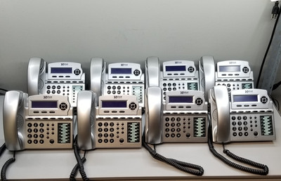 Lot of 8 XBlue Networks EKT-Titanium Metallic 1670-86 Digital Phone w X16 Server