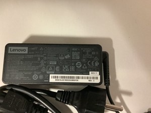 Lenovo ADP-65ME B AC Adapter Netzteil Notebooks Laptop 65W neuwertig