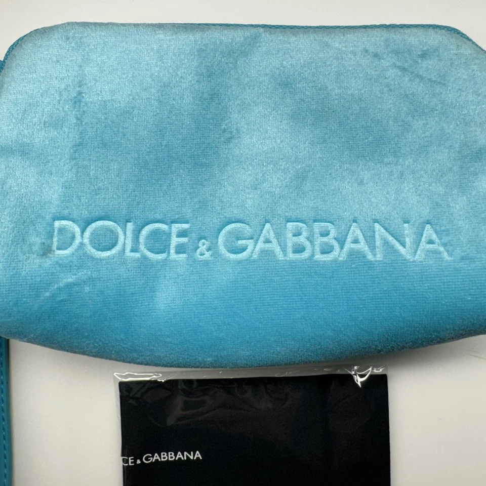 Dolce and Gabbana Baby Blue felt Zipper wallet small  card holder Case and cloth - Image 2 of 4
