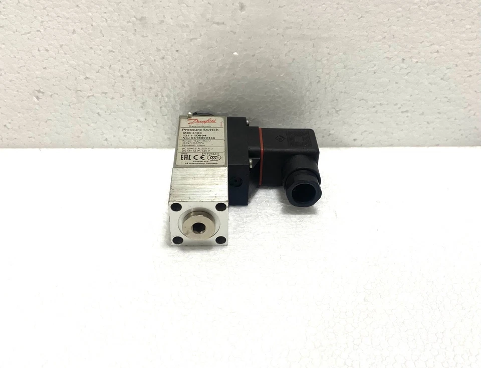 Danfoss MBC 5100 Pressure Control Switch 061B000466 - Image 3 of 4