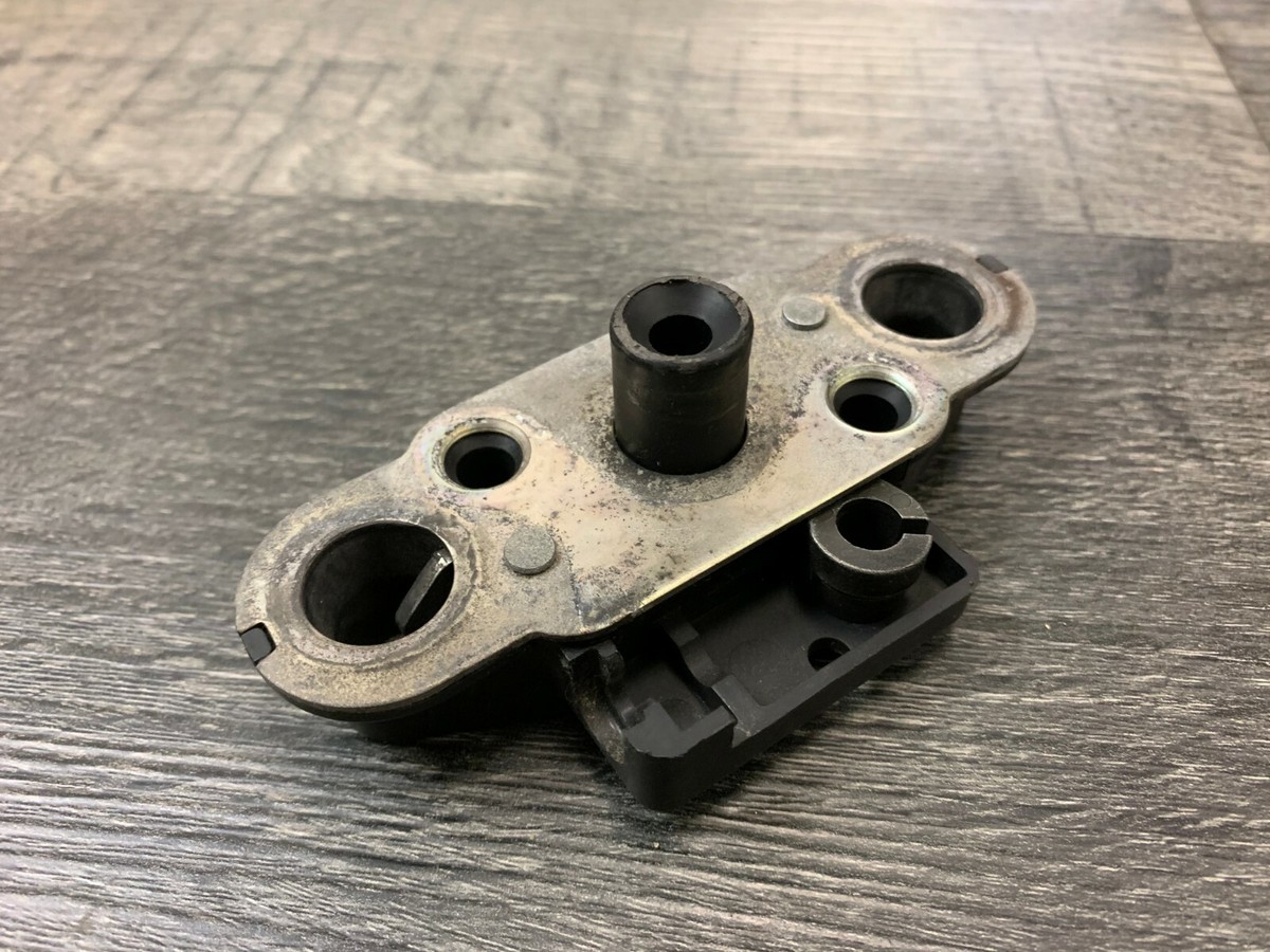 Kawasaki ZX6R ZX10R Ninja OEM Seat Striker Lock Latch 27016-0003