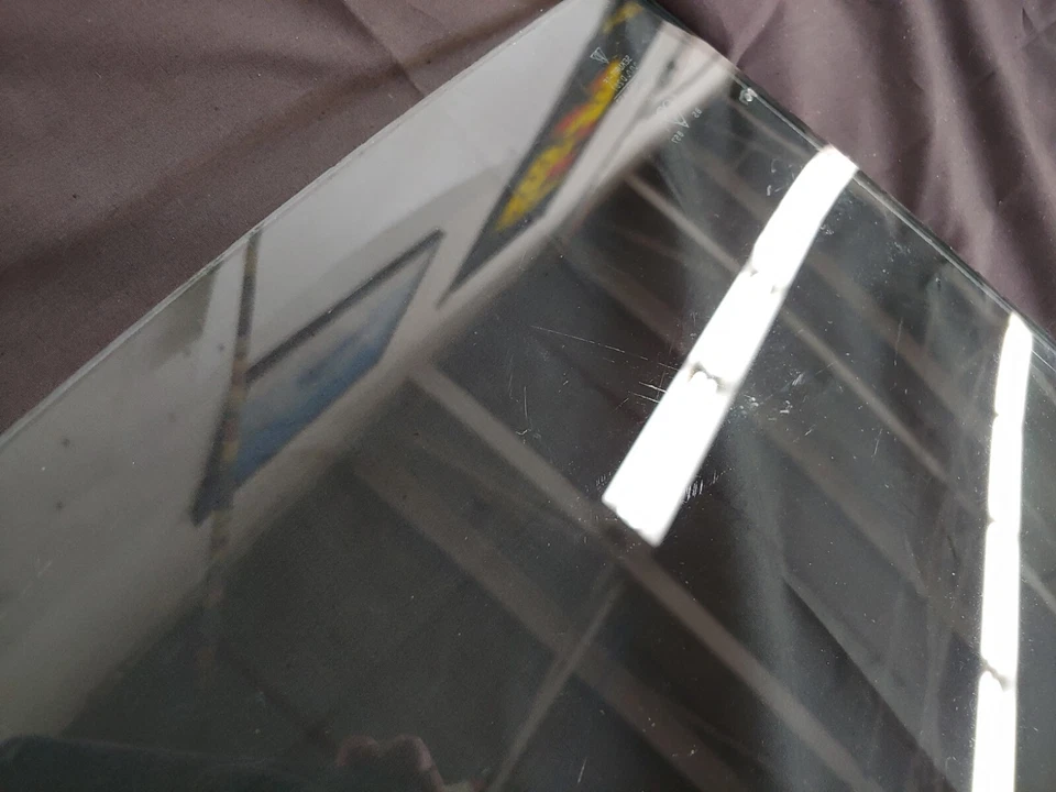 BONITO ORIGINAL PORSCHE 911 930 TRASERO DERECHO FIJO SEKURIT-1F TINTE CUARTO VENTANA 9 Foto 4 de 4