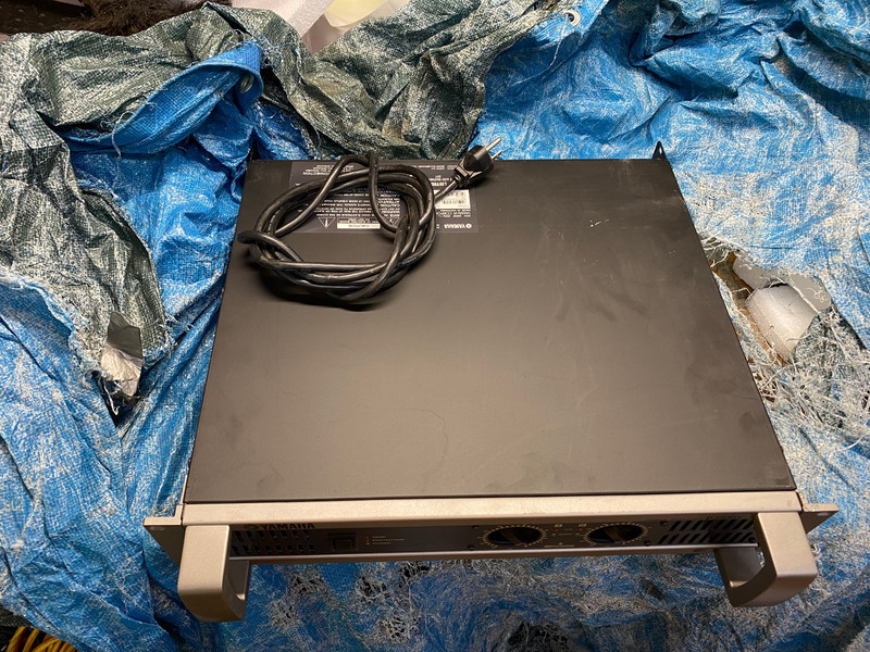 Yamaha P 2500S Professional power amplifier PARTS ONLY