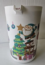Tupperware 1 Gallon Pitcher Santas Workshop White W/Mageta Lid Brand New Classic