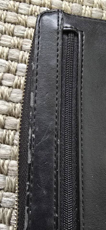Guess womens Wallet Zip Around Black, - Image 3 of 4